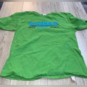 Scheels Green T-Shirt top short sleeve shirt